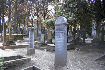 assebroek_begraafplaats_vader en broer_trollope