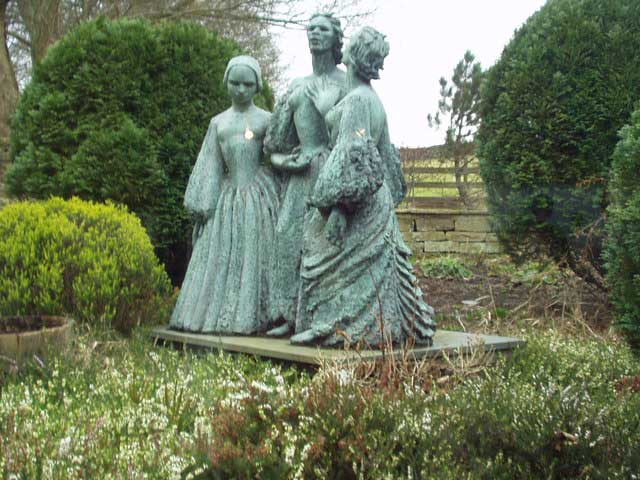bronte-sisters-statue-haworth-parsonage-128710